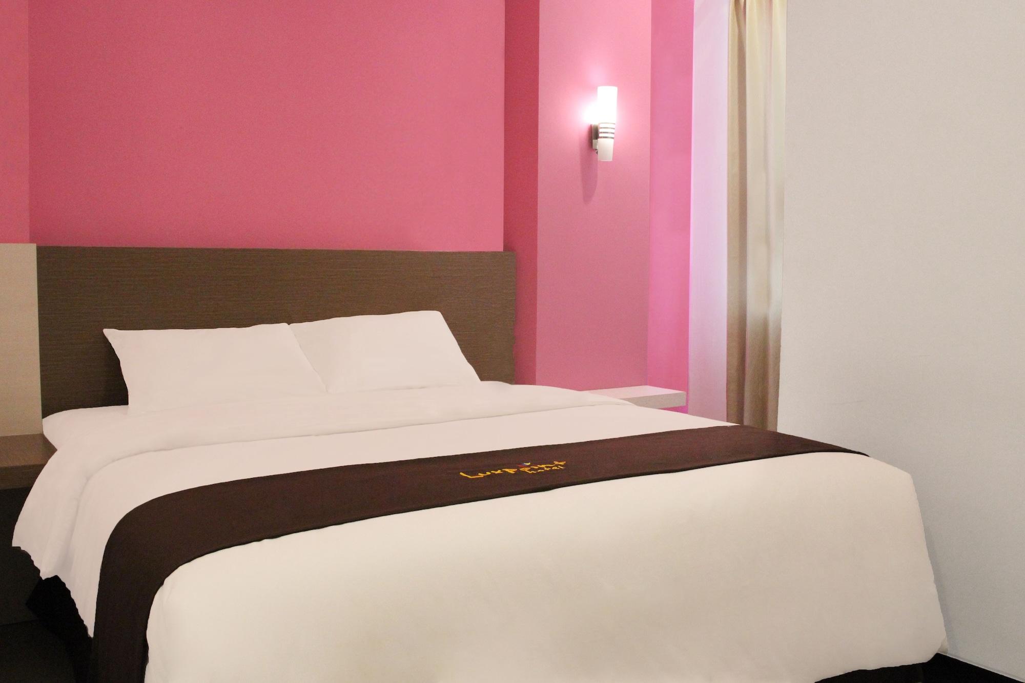 Luxpoint Hotel Baratajaya Surabaya Eksteriør billede