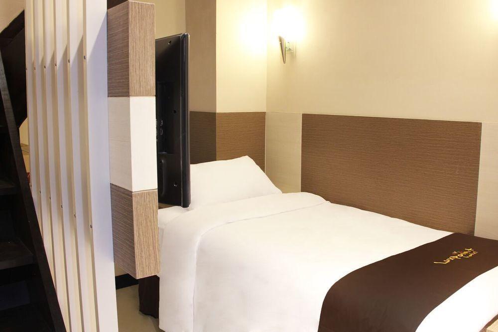 Luxpoint Hotel Baratajaya Surabaya Eksteriør billede