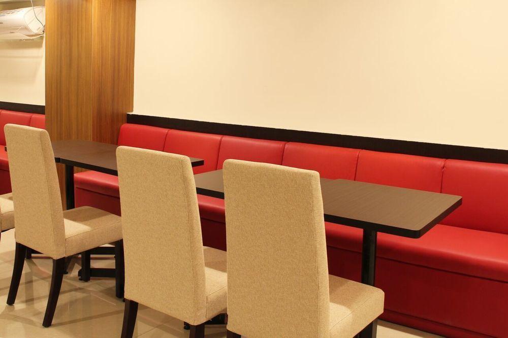 Luxpoint Hotel Baratajaya Surabaya Eksteriør billede