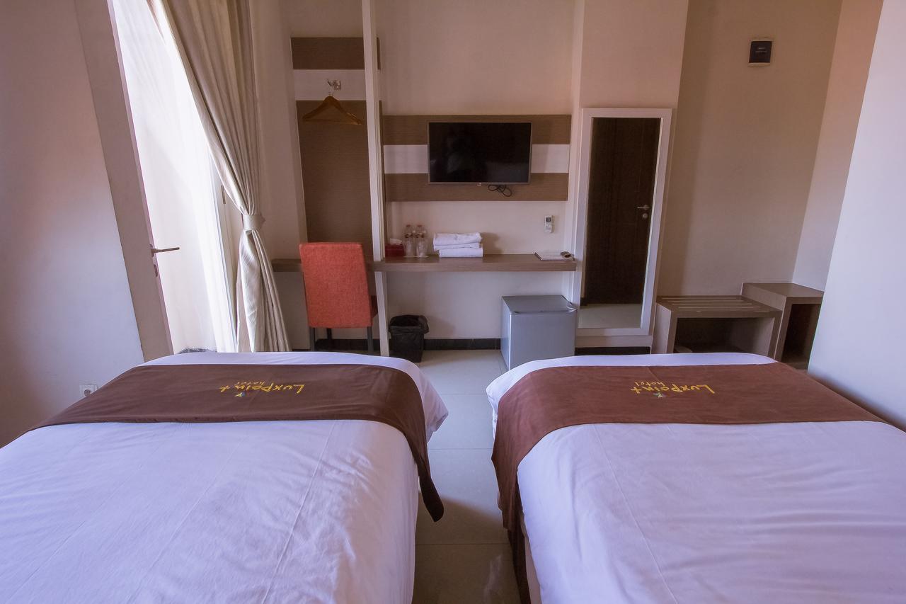 Luxpoint Hotel Baratajaya Surabaya Eksteriør billede