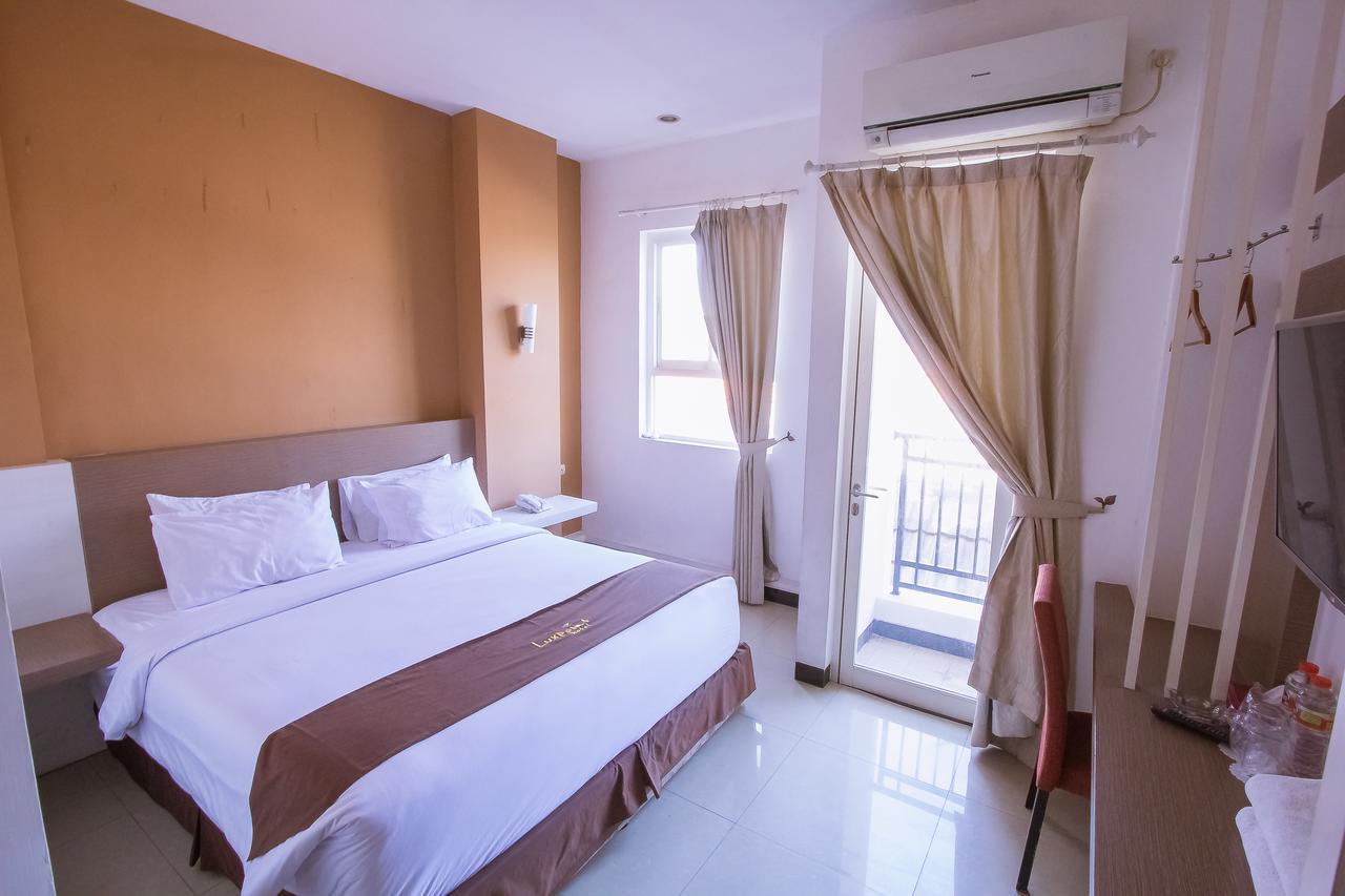 Luxpoint Hotel Baratajaya Surabaya Eksteriør billede